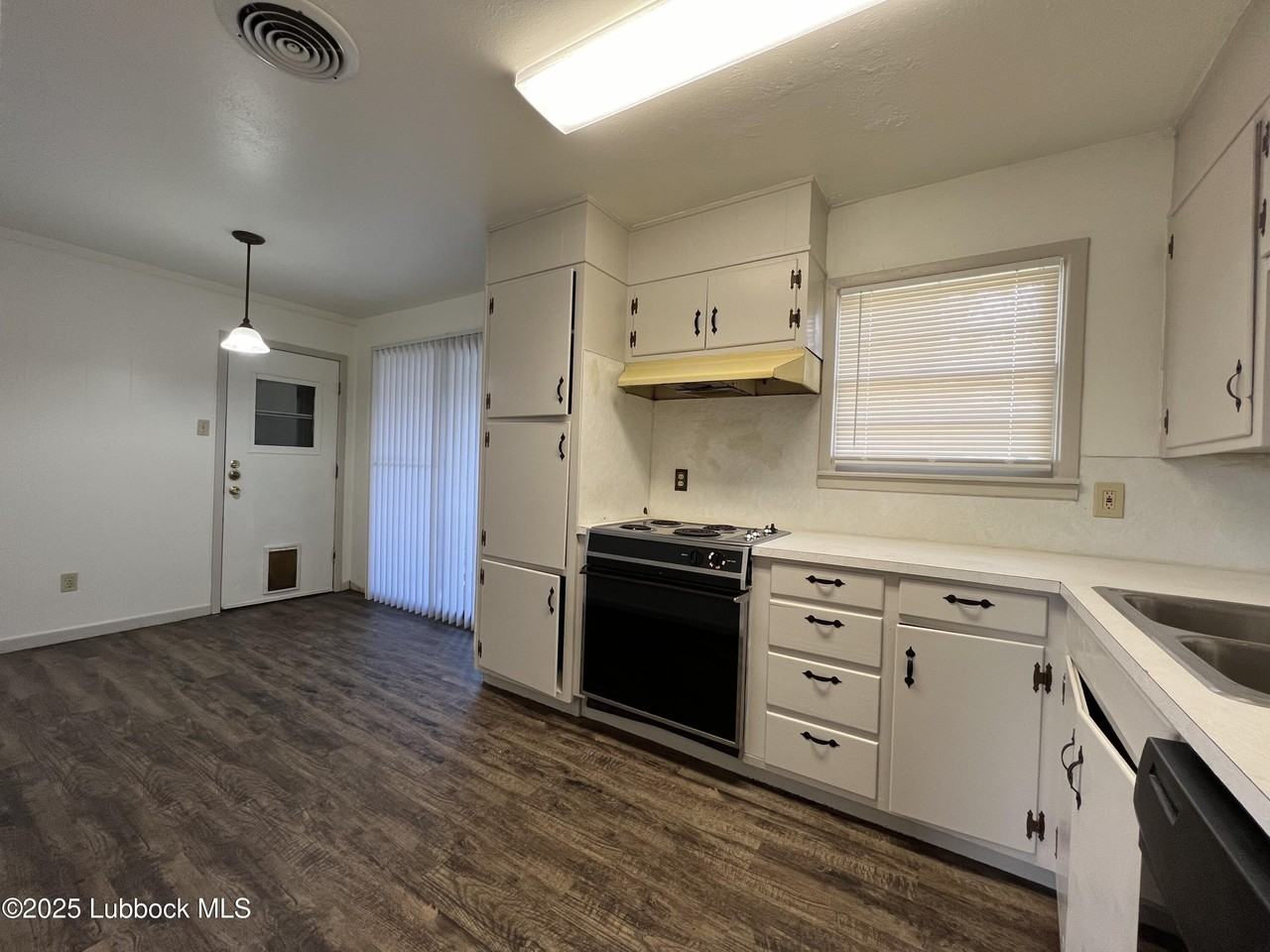 3106 Aberdeen Ave - Photo 5 of 16