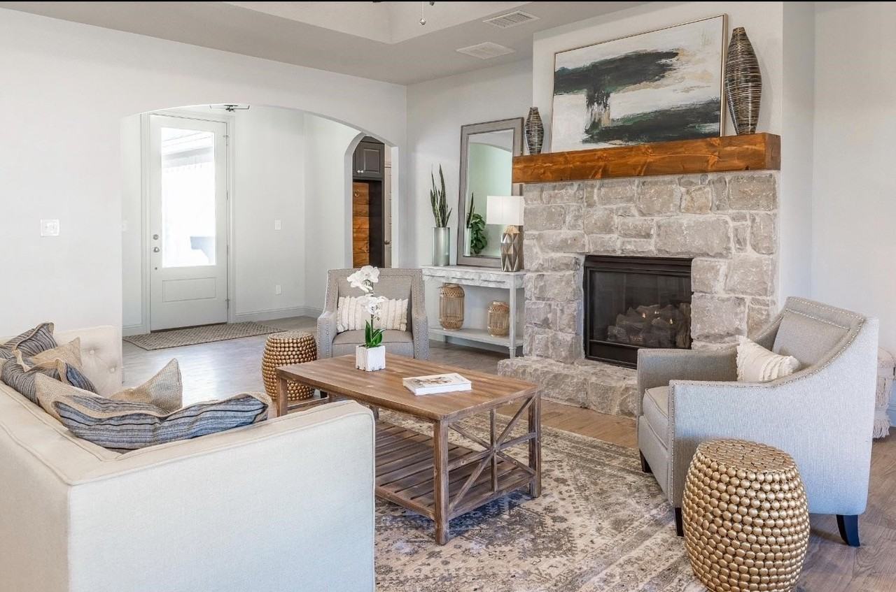 2726 138th St - Photo 2 of 18