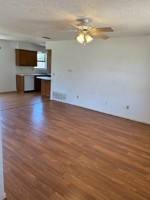 304 E 19th St - Photo 2 of 9