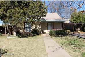 featured image of 2424 33rd St