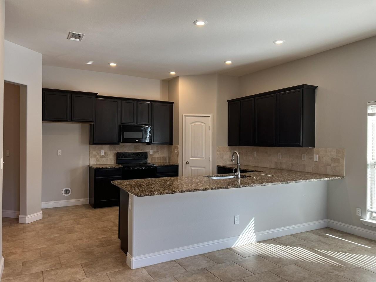 9304 Turner Ave - Photo 3 of 19