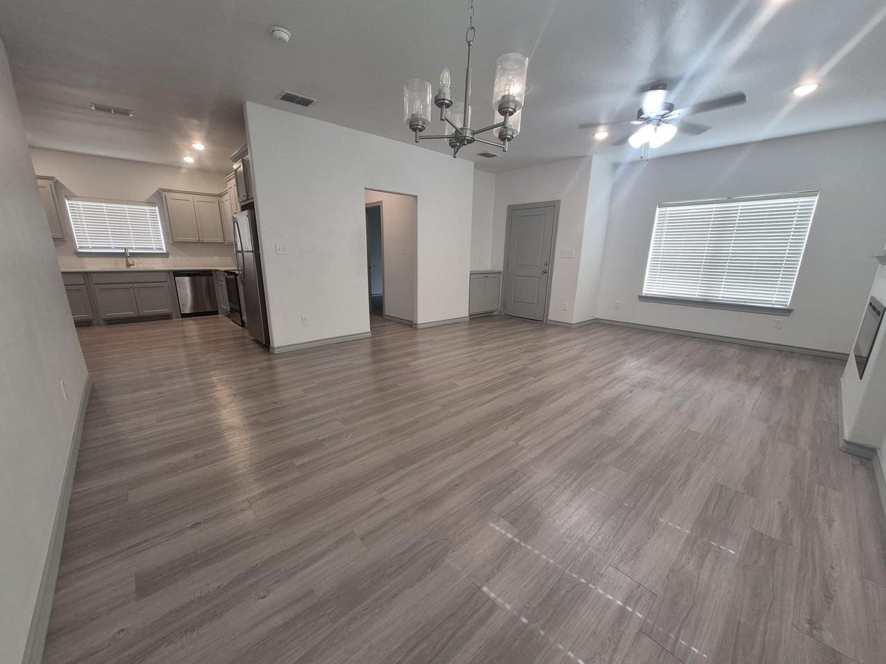 4718 125th St - Photo 4 of 18