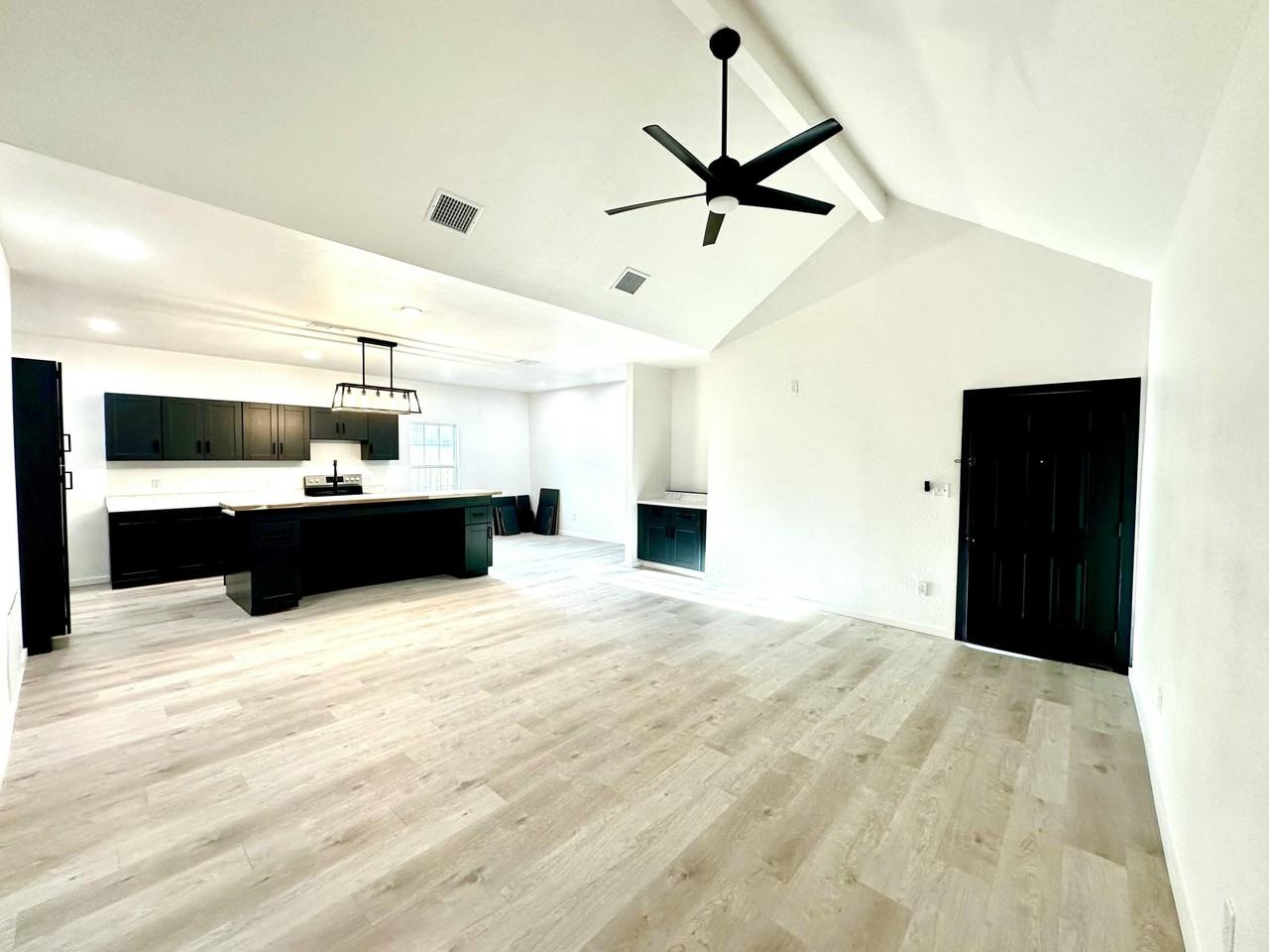 2617 47th Street - Photo 3 of 12