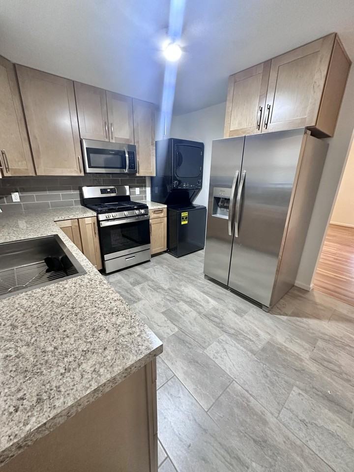 3719 30th St Apt A #A - Photo 5 of 16