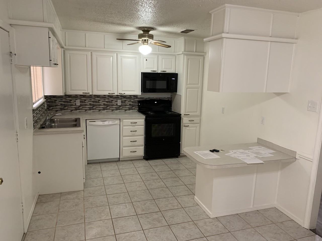 3216 74th Street #B - Photo 4 of 11