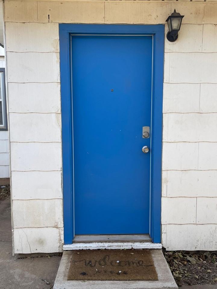 3407 32nd St - Photo 2 of 7