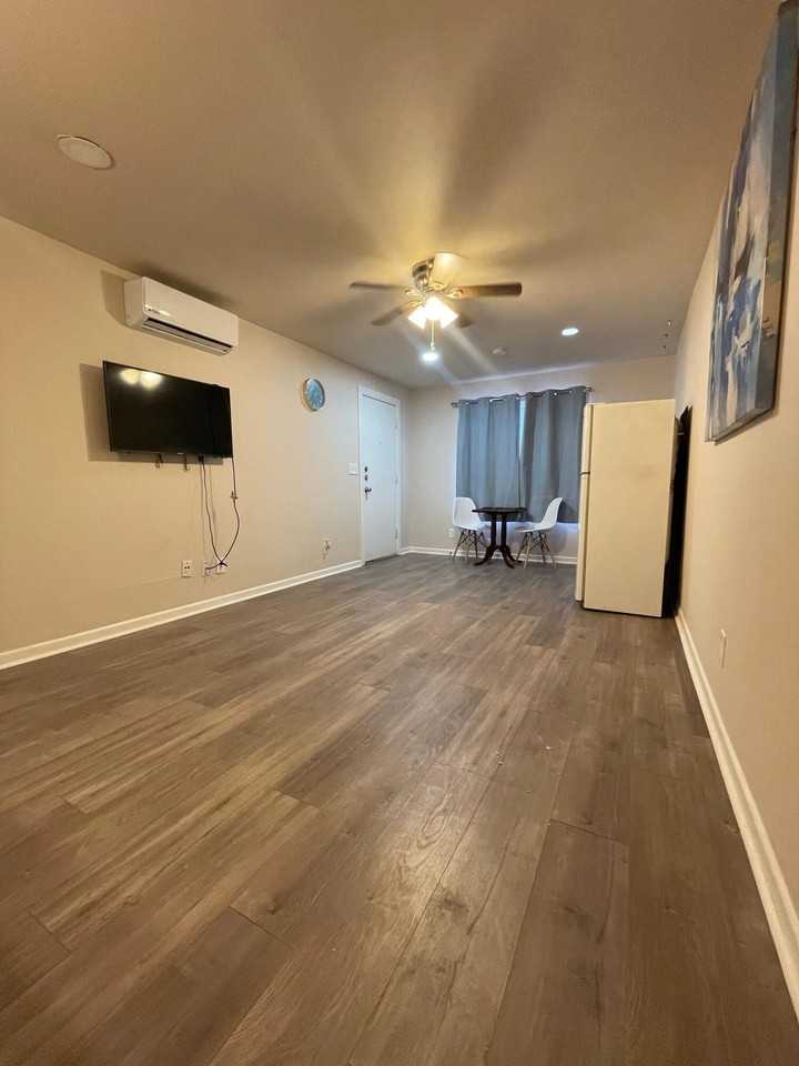 3407 32nd St - Photo 4 of 7