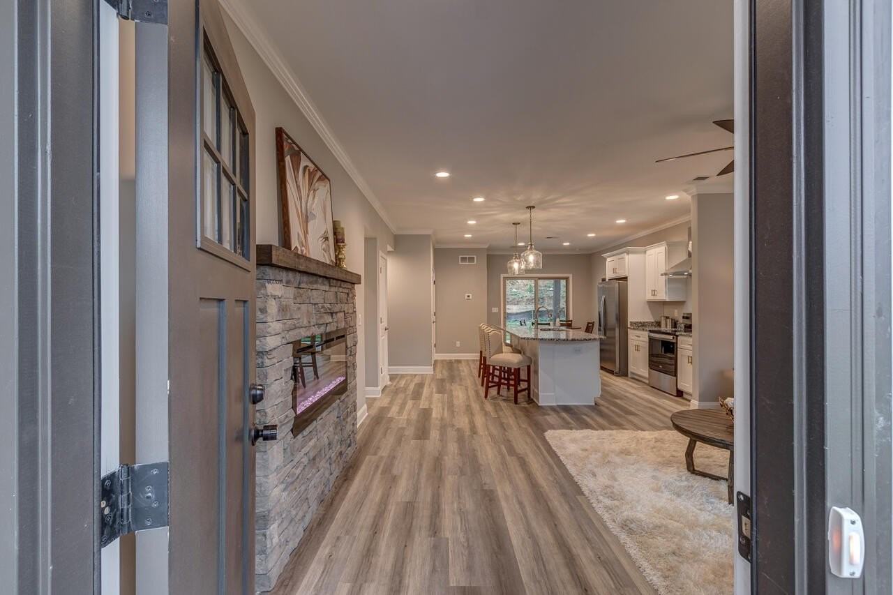 115 Copperfield Way - Photo 2 of 15