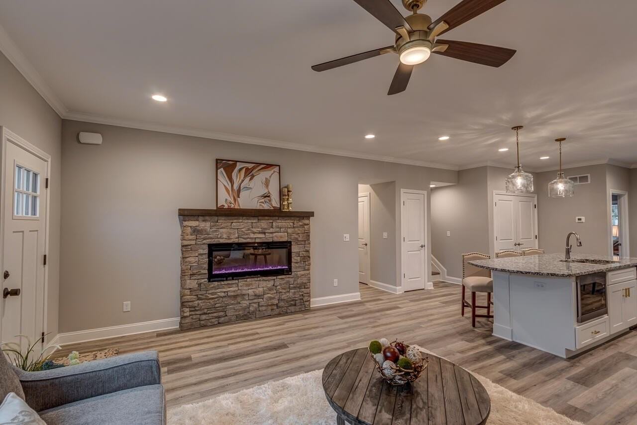 115 Copperfield Way - Photo 4 of 15