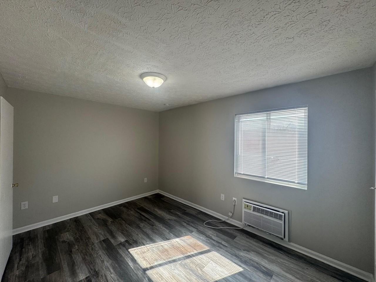 1213 W Main St - Photo 3 of 4