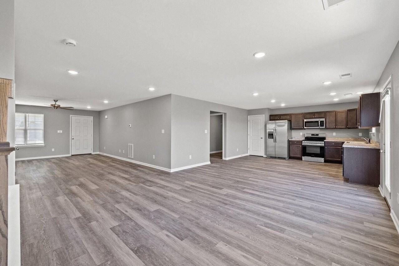 6088 Arbor Woods Way - Photo 6 of 29