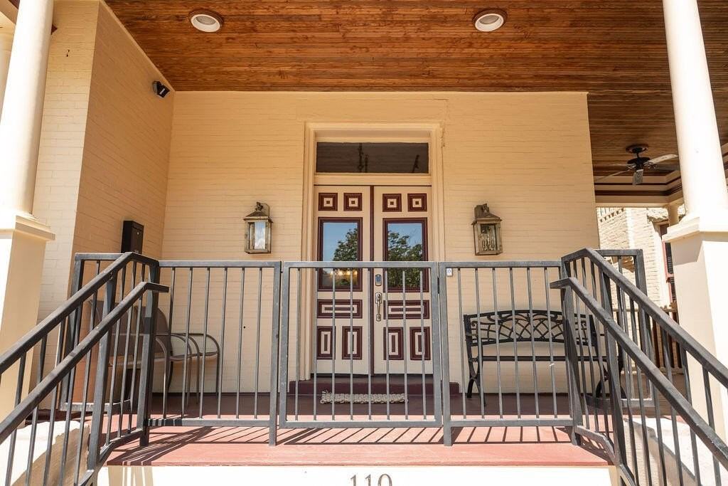 275 S Limestone Unit 110 #110 - Photo 2 of 48