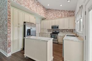 featured image of 800 Palomino Ln