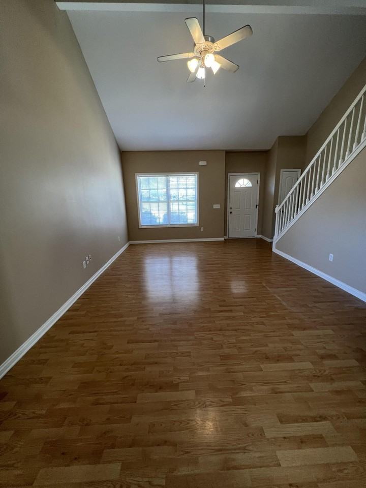 2825 Lexington Road - Photo 3 of 28