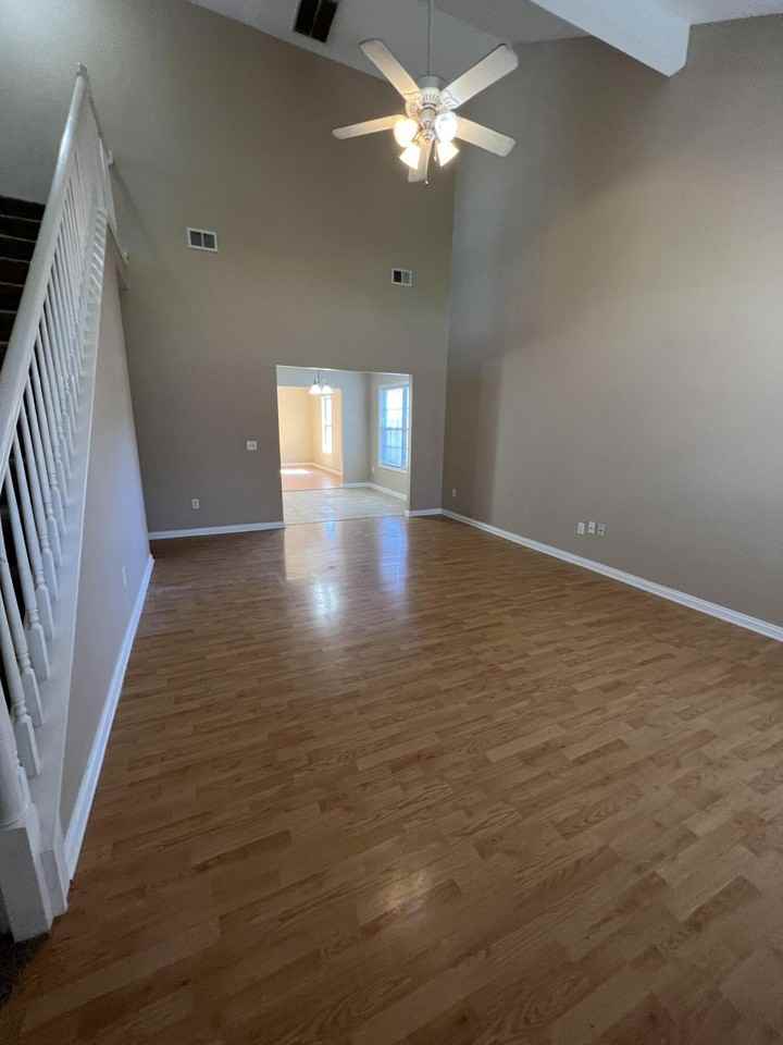 2825 Lexington Road - Photo 4 of 28