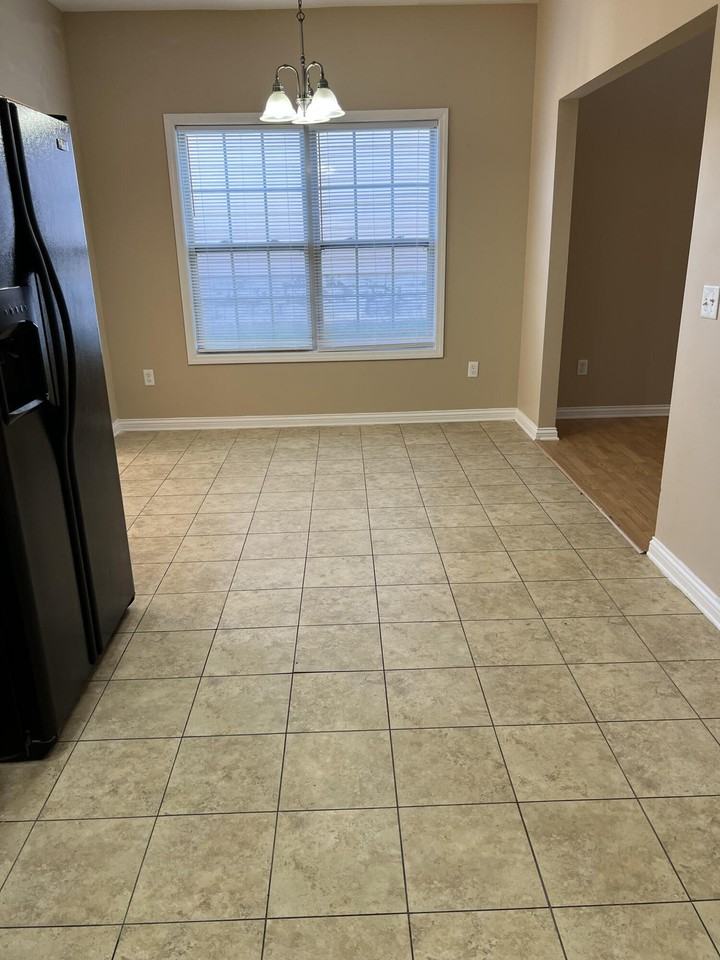 2825 Lexington Road - Photo 6 of 28