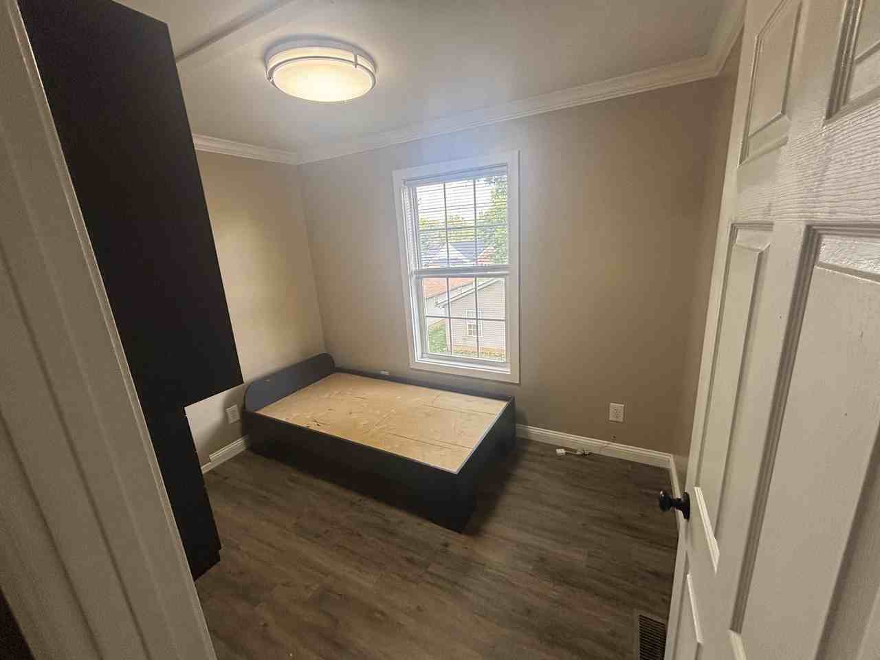 173 Montmullin St - Photo 6 of 10