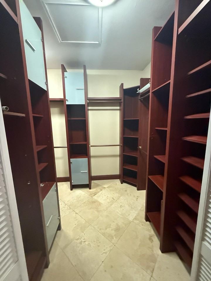 Cloverleaf Pl - Photo 5 of 5