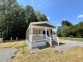 featured image of 30 Lakeland Dr Unit 1 #1