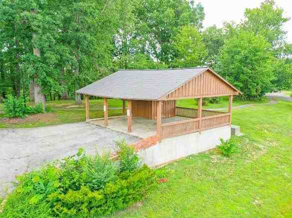 853 E 4th St - Photo 3 of 50