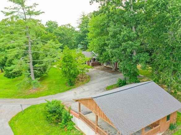 853 E 4th St - Photo 6 of 50