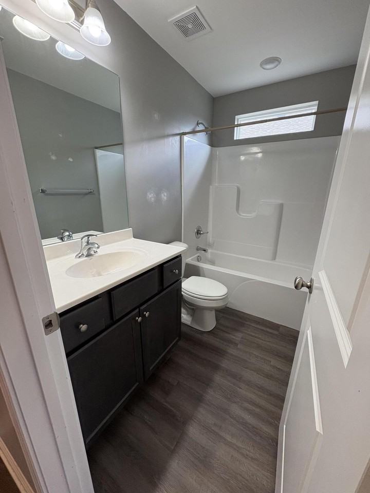 2492 Feathersound Way - Photo 6 of 16