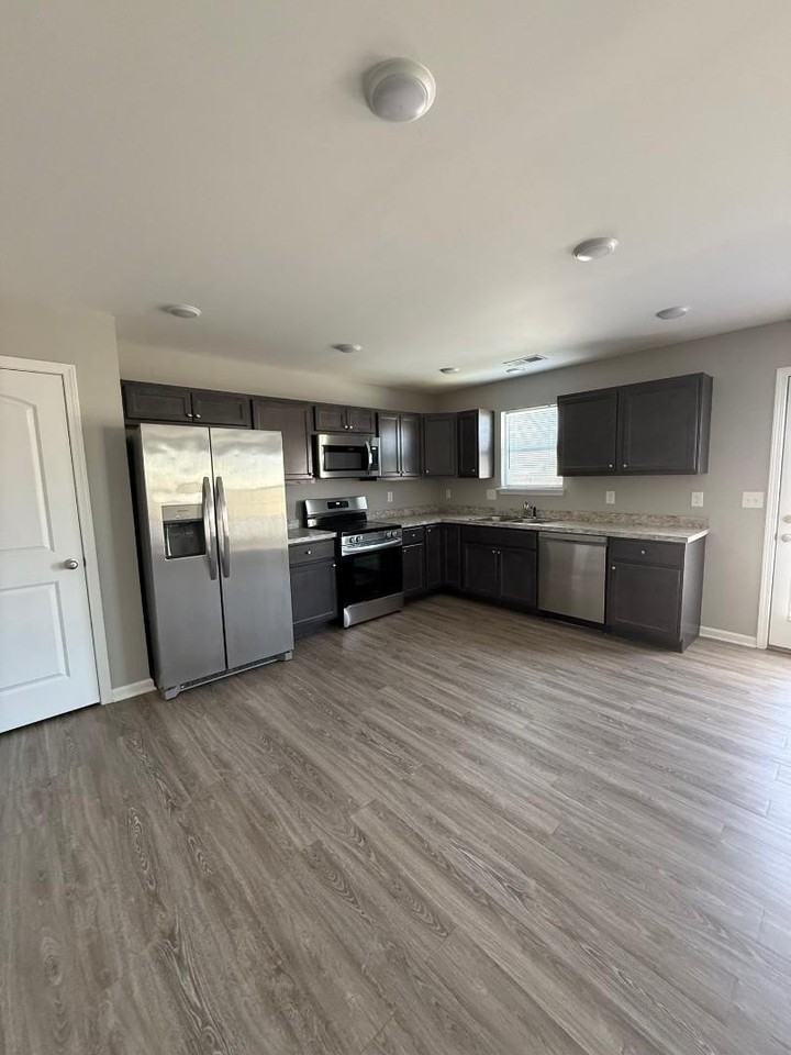 253 Candy Apple Ln - Photo 7 of 22