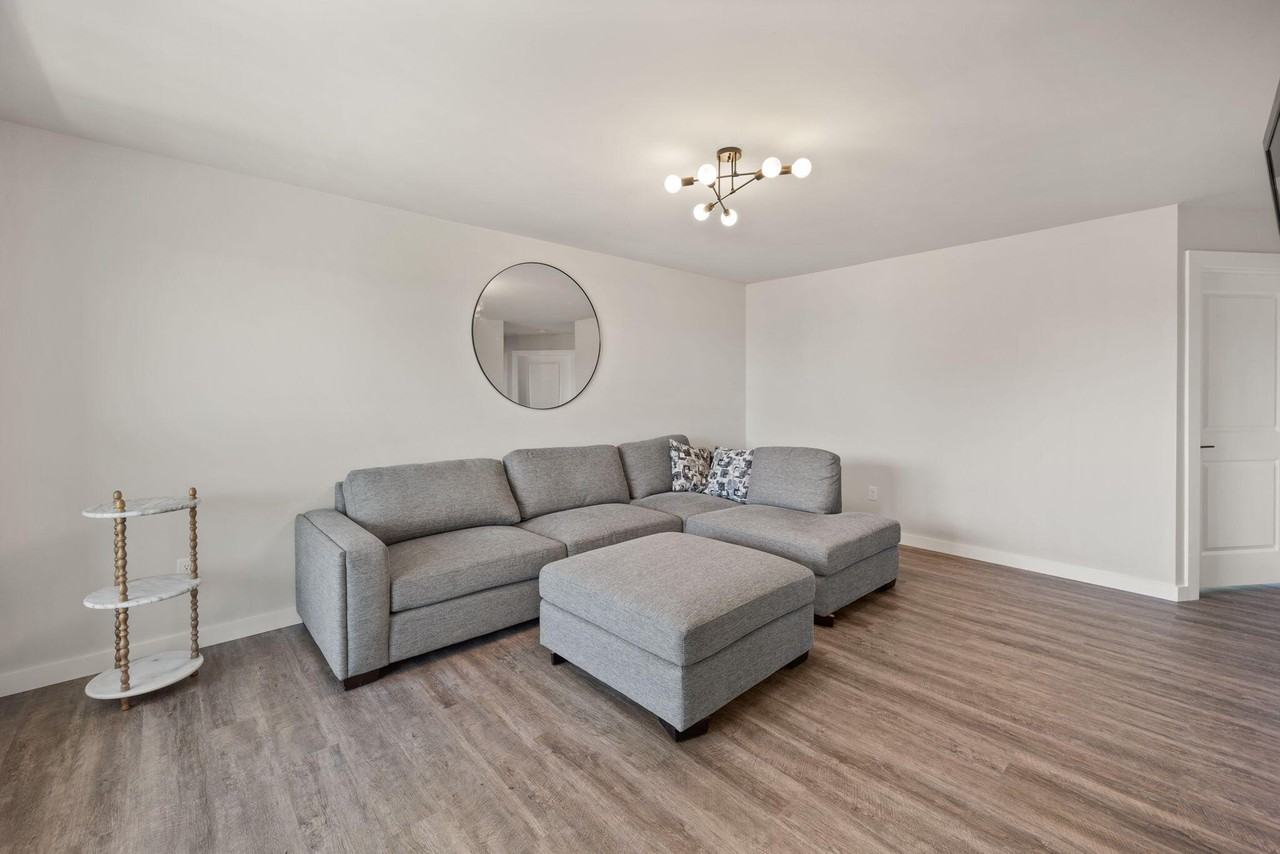 B2 Nasim Way unit: # 10 #10 - Photo 5 of 37