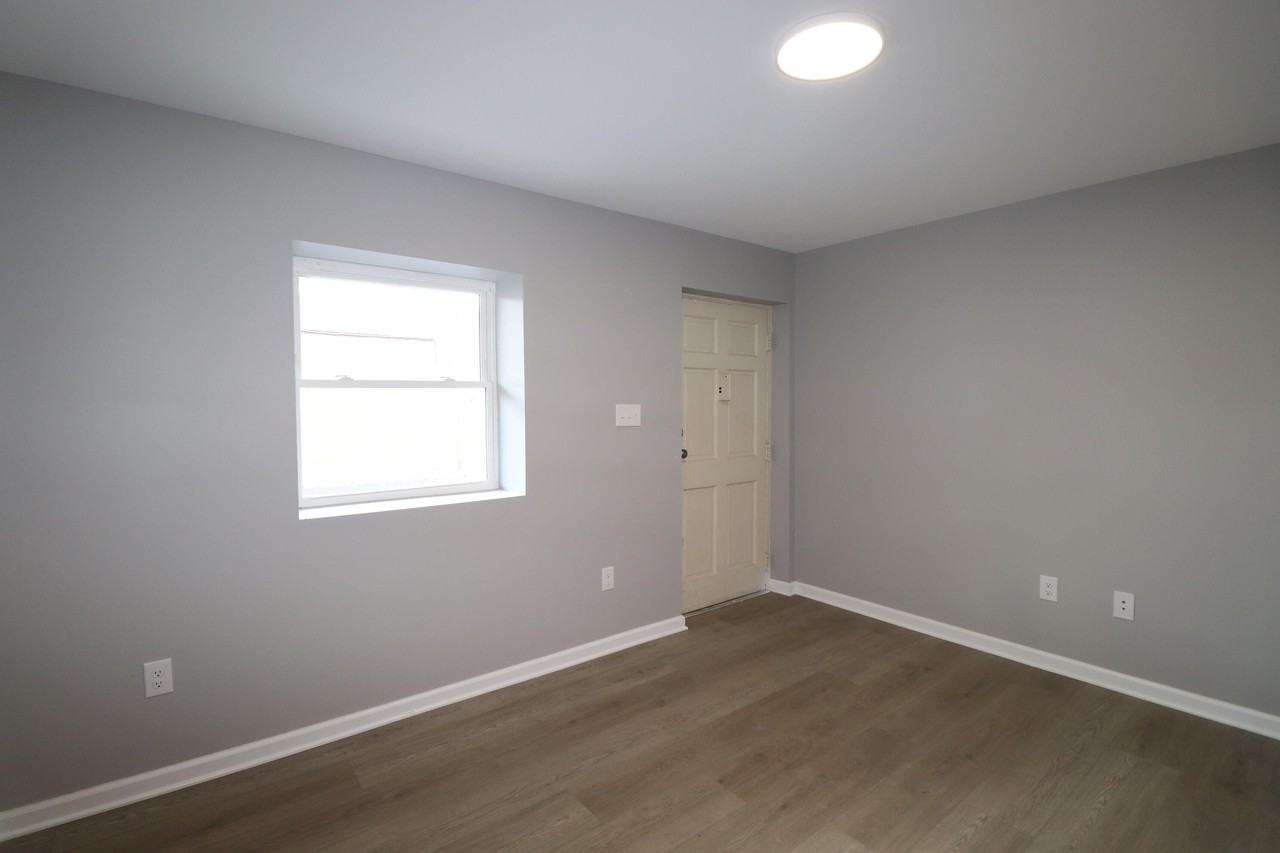 203 S 1st St Apt 1b #1B - Photo 4 of 8