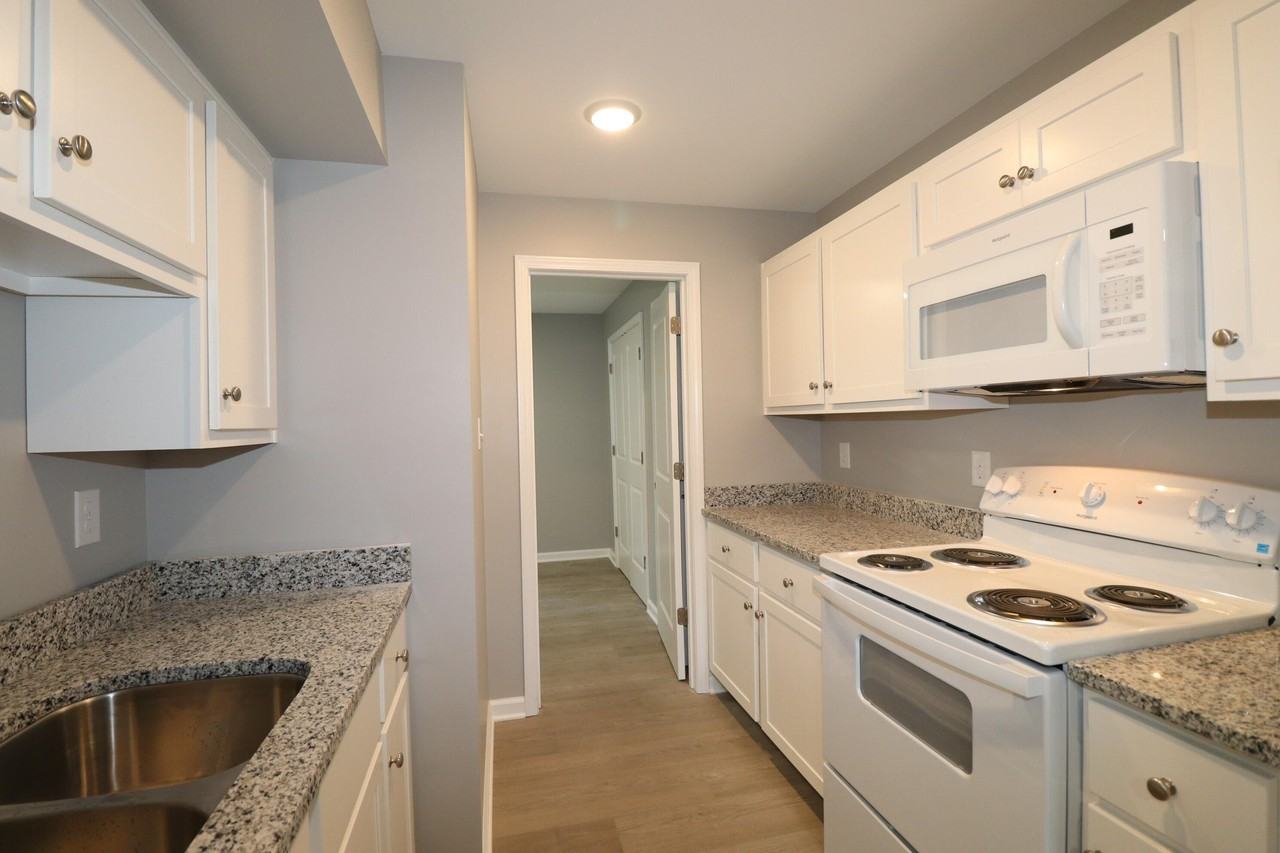203 S 1st St Apt 1b #1B - Photo 5 of 8