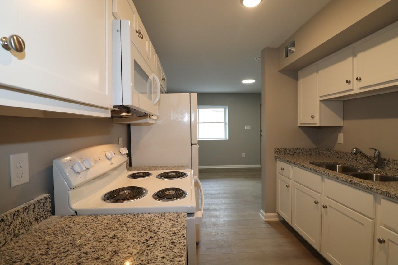 203 S 1st St Apt 1b #1B - Photo 6 of 8