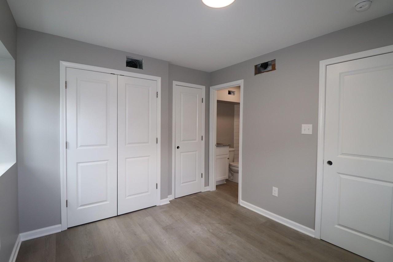 203 S 1st St Apt 1b #1B - Photo 7 of 8