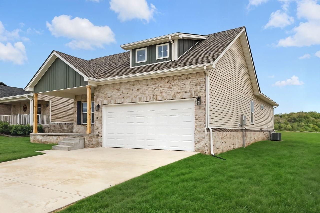 1112 Mission Drive - Photo 2 of 41