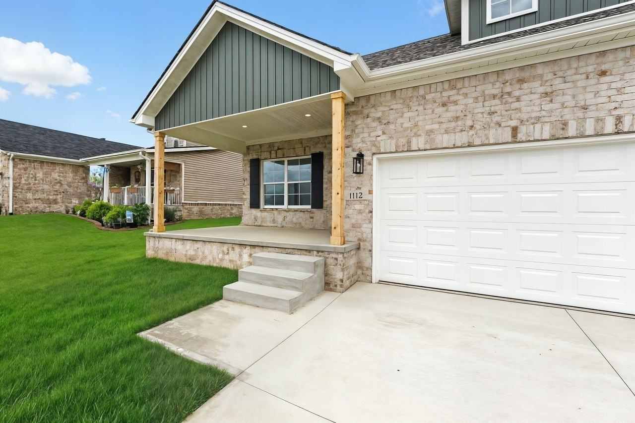 1112 Mission Drive - Photo 4 of 41