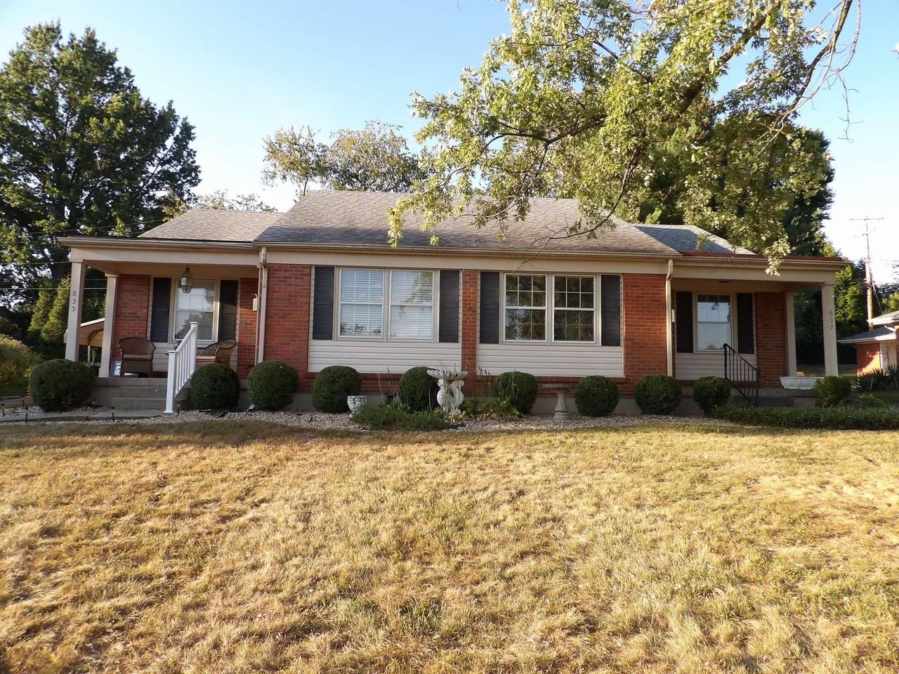 837 Malabu Dr - Photo 2 of 50