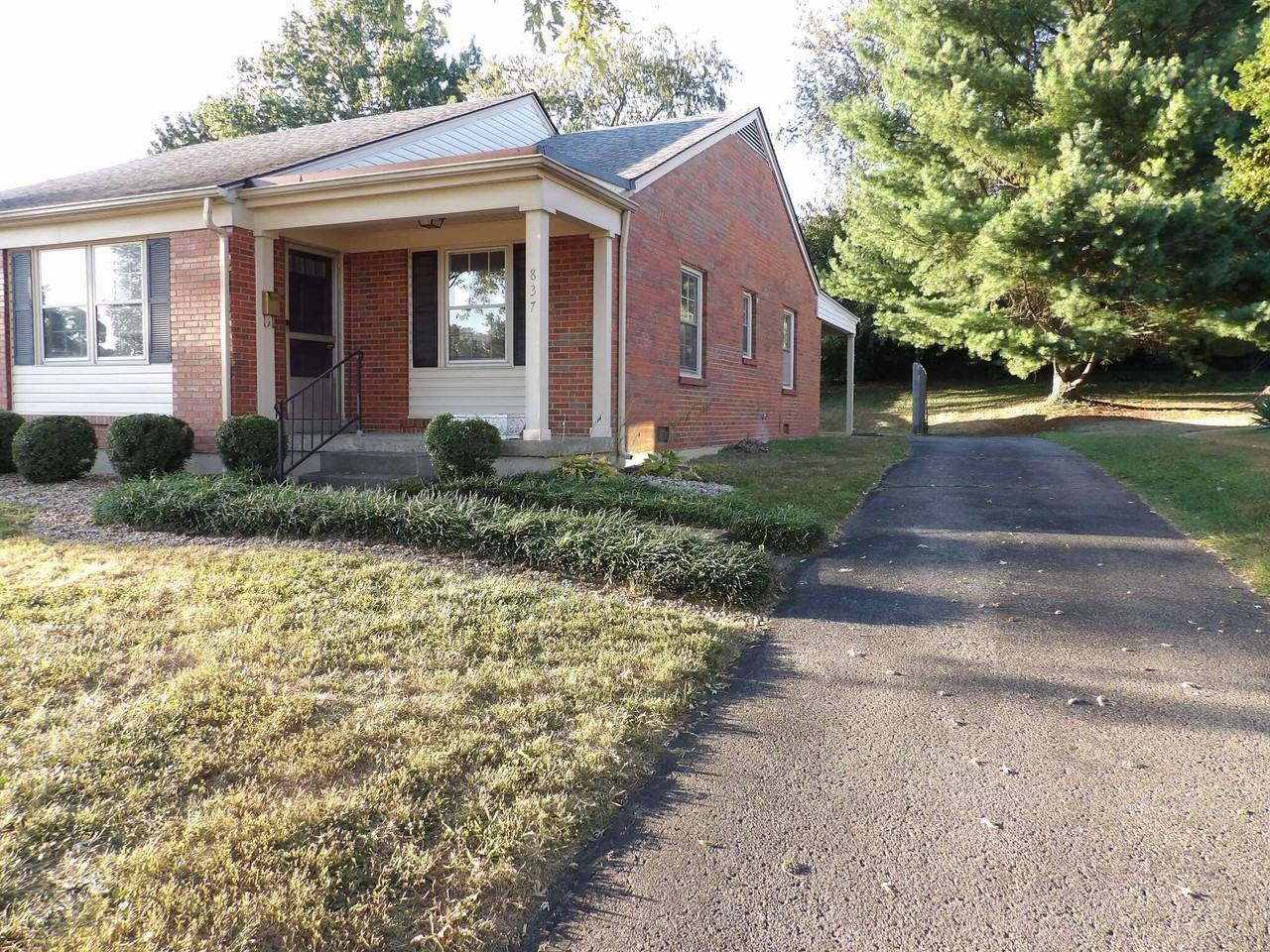 837 Malabu Dr - Photo 4 of 50