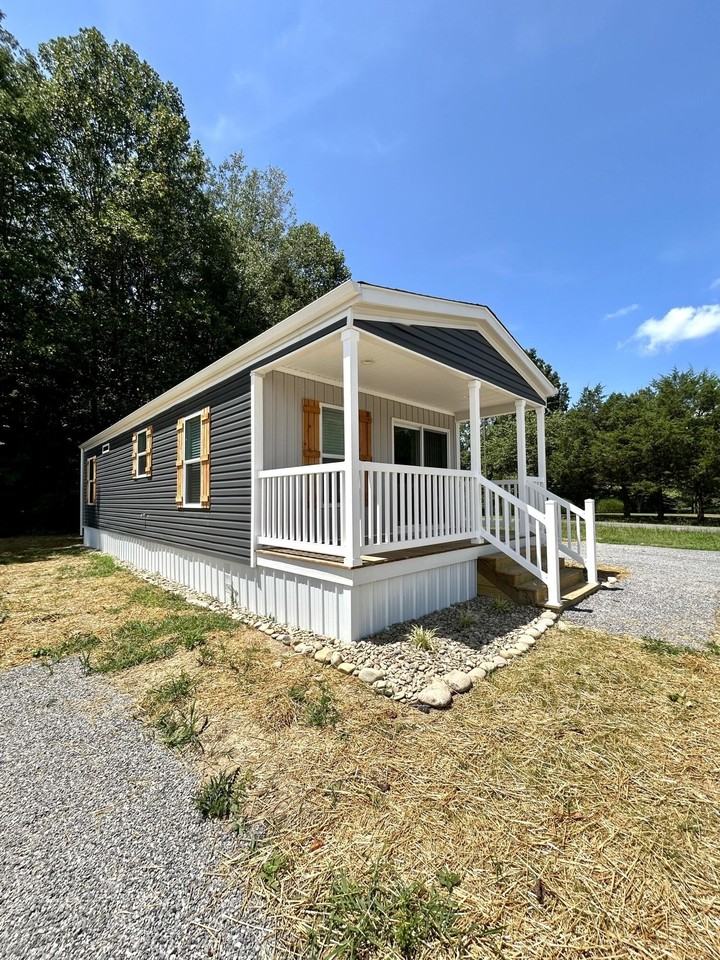 30 Lakeland Dr Unit 5 #5 - Photo 3 of 9