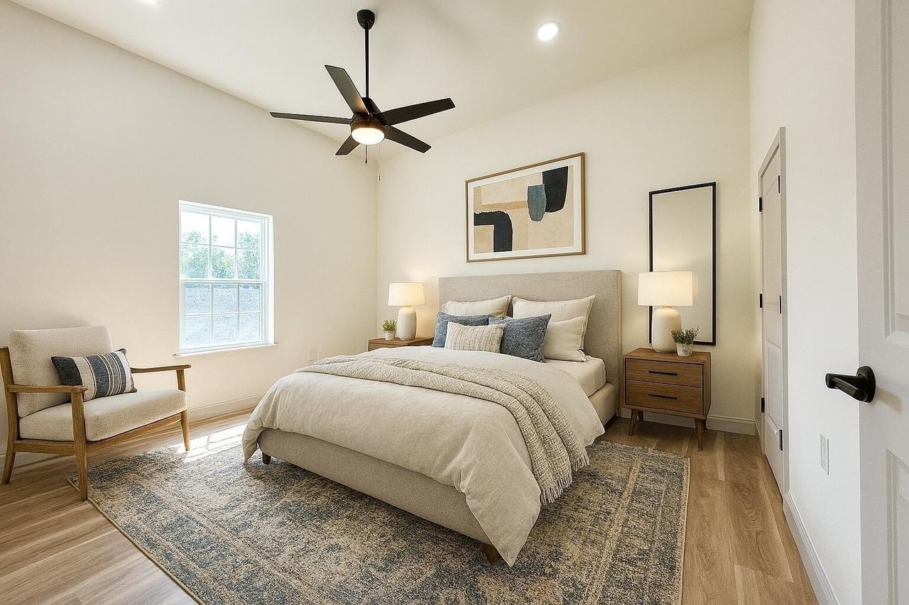 321 Randolph St - Photo 4 of 6