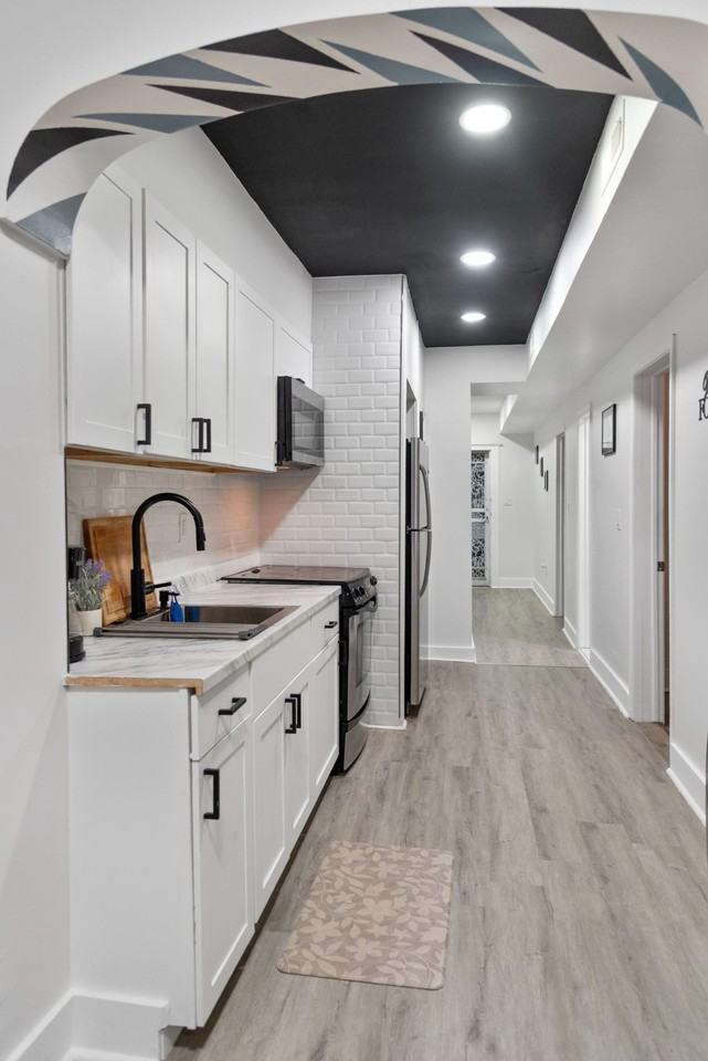 Oakford Ave - Photo 3 of 33