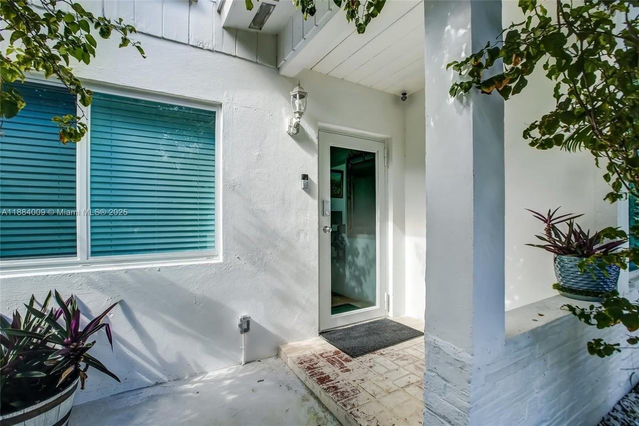 2601 Ne 11th Ct - Photo 4 of 50