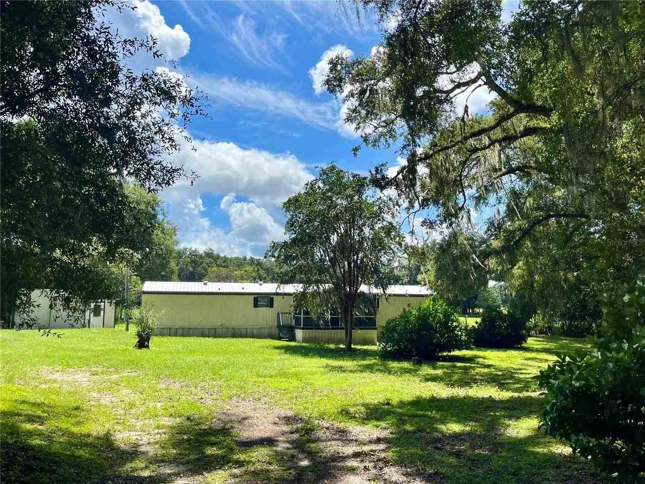 8035 Ne 33rd Ct - Photo 3 of 47