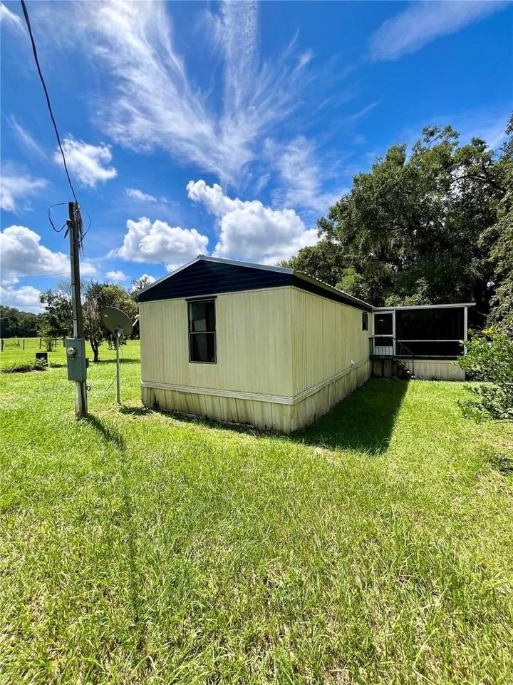 8035 Ne 33rd Ct - Photo 5 of 47