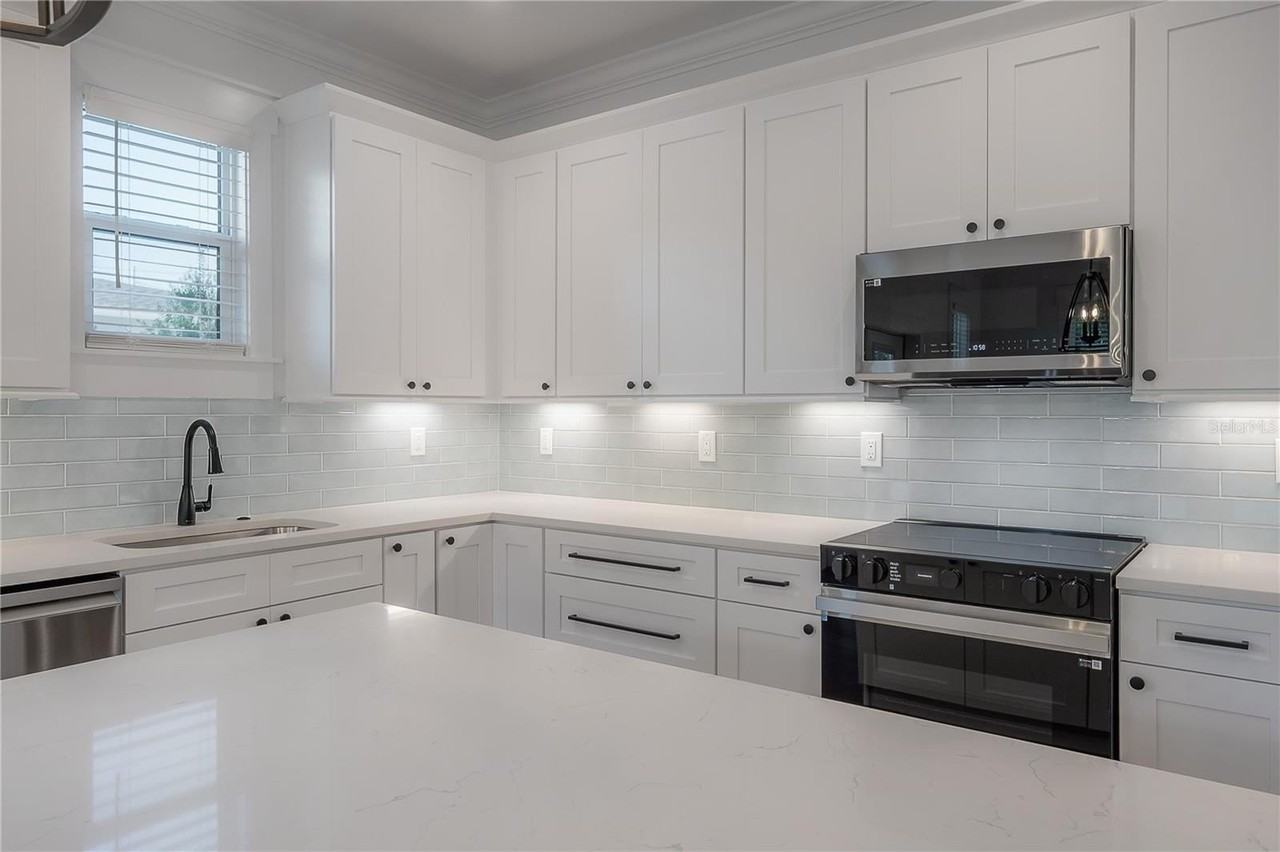 807 E Ida St #1 - Photo 7 of 48