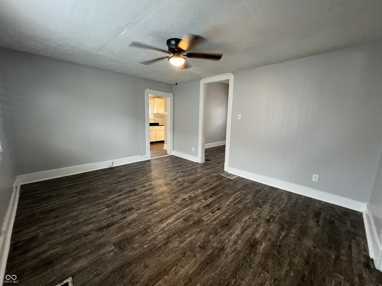 302 S Randolph St - Photo 7 of 21