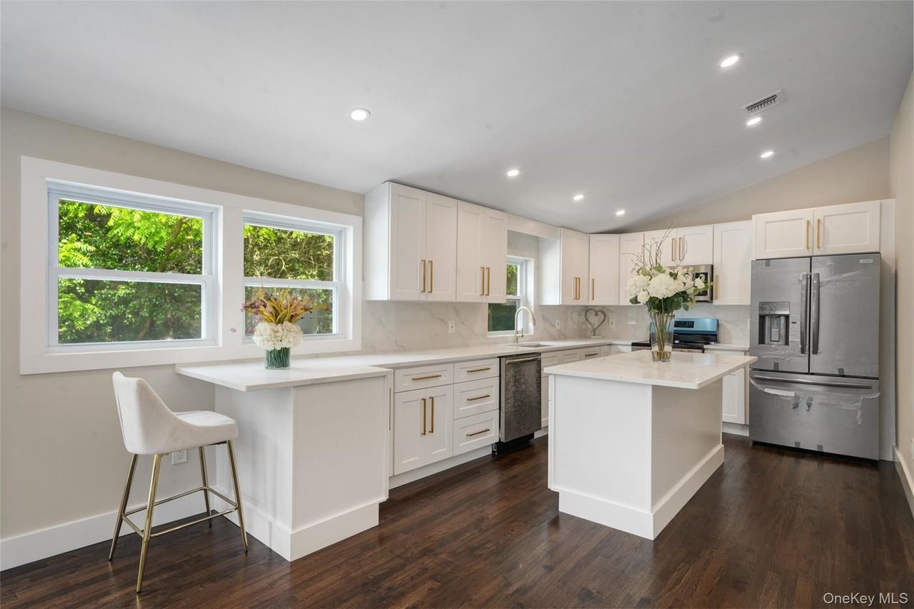 390 E Main St - Photo 7 of 25