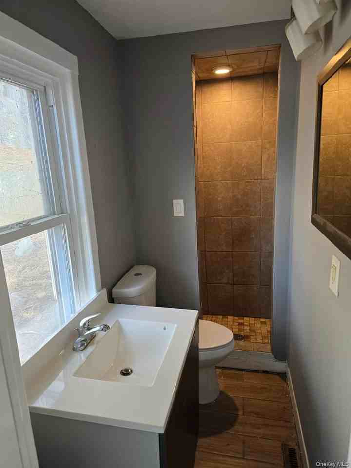 31 Cold Spring Rd - Photo 5 of 11