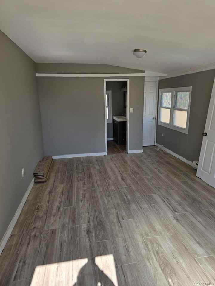 31 Cold Spring Rd - Photo 6 of 11