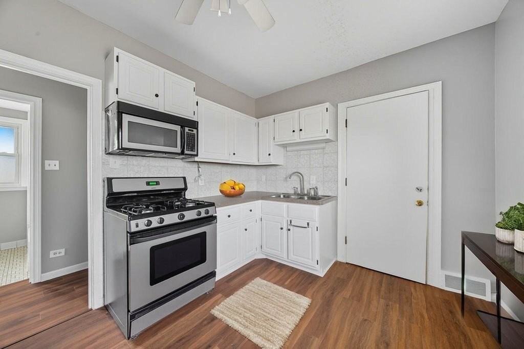 2418 West 127th Street #1E - Photo 2 of 9