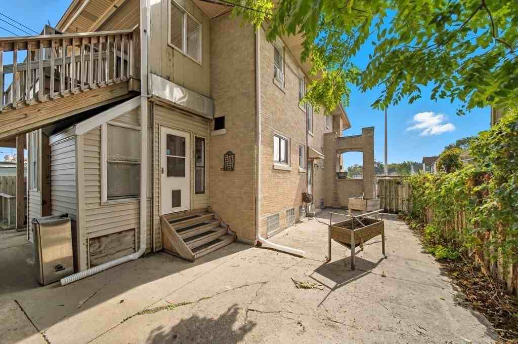 2418 West 127th Street #1E - Photo 7 of 9