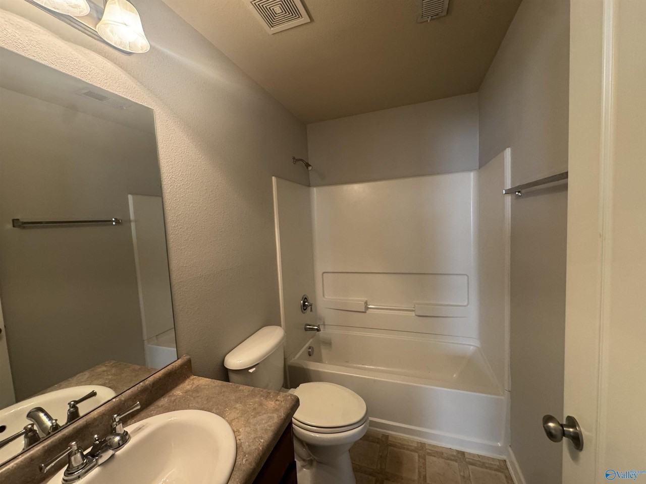 29972 Westfield Dr - Photo 4 of 14